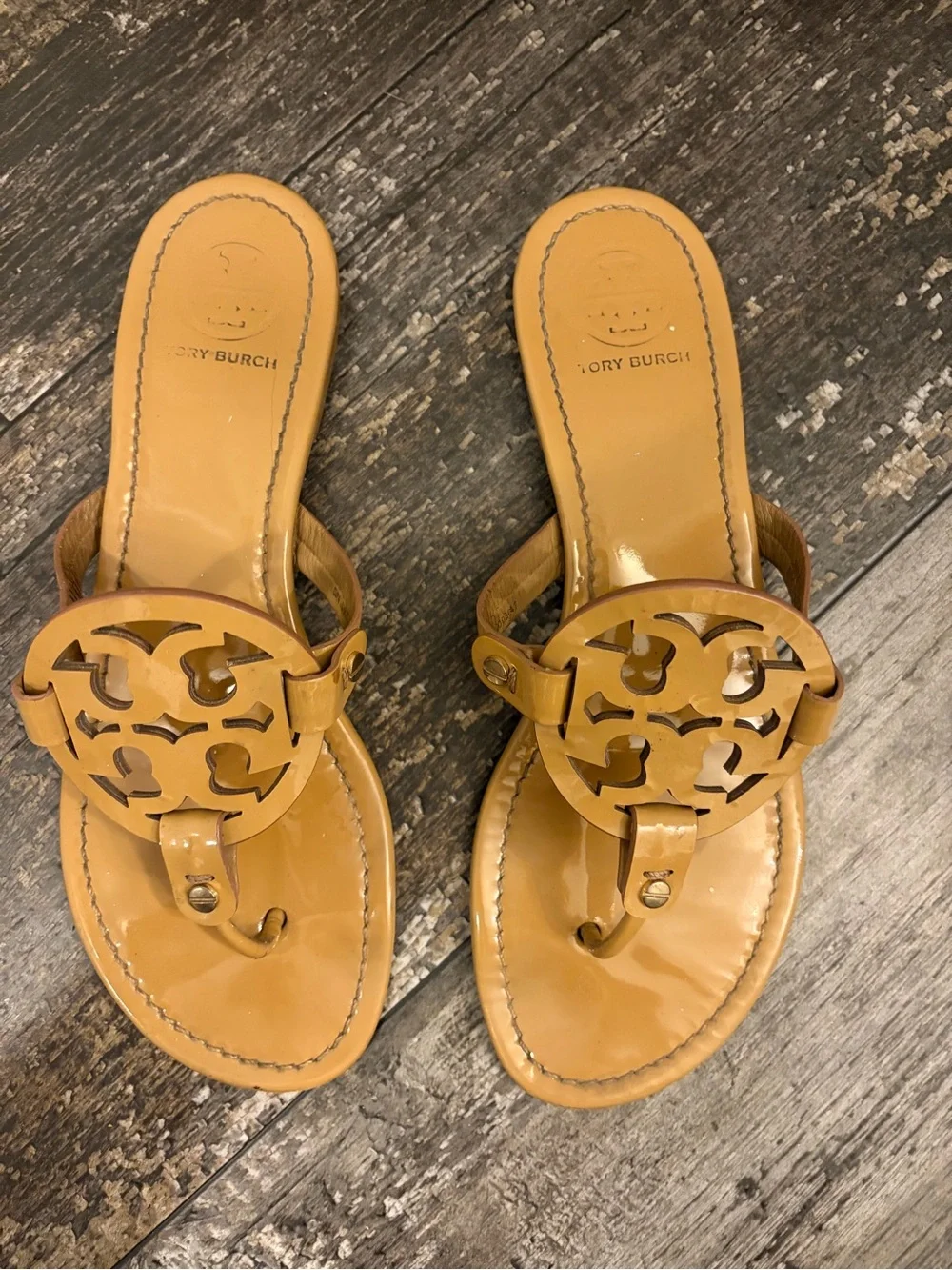 Tory Burch Tan Patent Miller Logo Thong Sandals